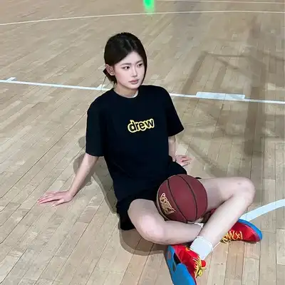 梁诗